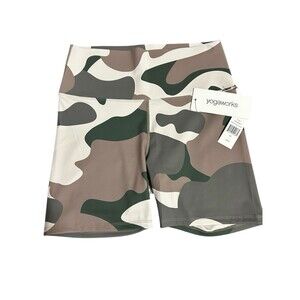 Yogaworks Camo Athletic Shorts‎ NWT(MSRP $48)